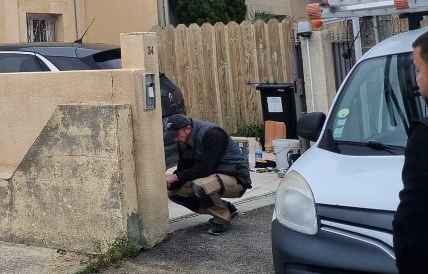 Entreprise W.G - Artisan couvreur en intervention sur une toiture en Gironde